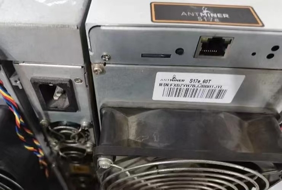 75dB Asic Bitmain Antคนขุดแร่ S17E 60T 2900W มือสองพร้อมชิป SAMSUNG