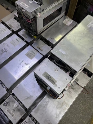 มือสอง 3250W Bitmain Antคนขุดแร่ S19 95T Hashrate 400*195.5*290